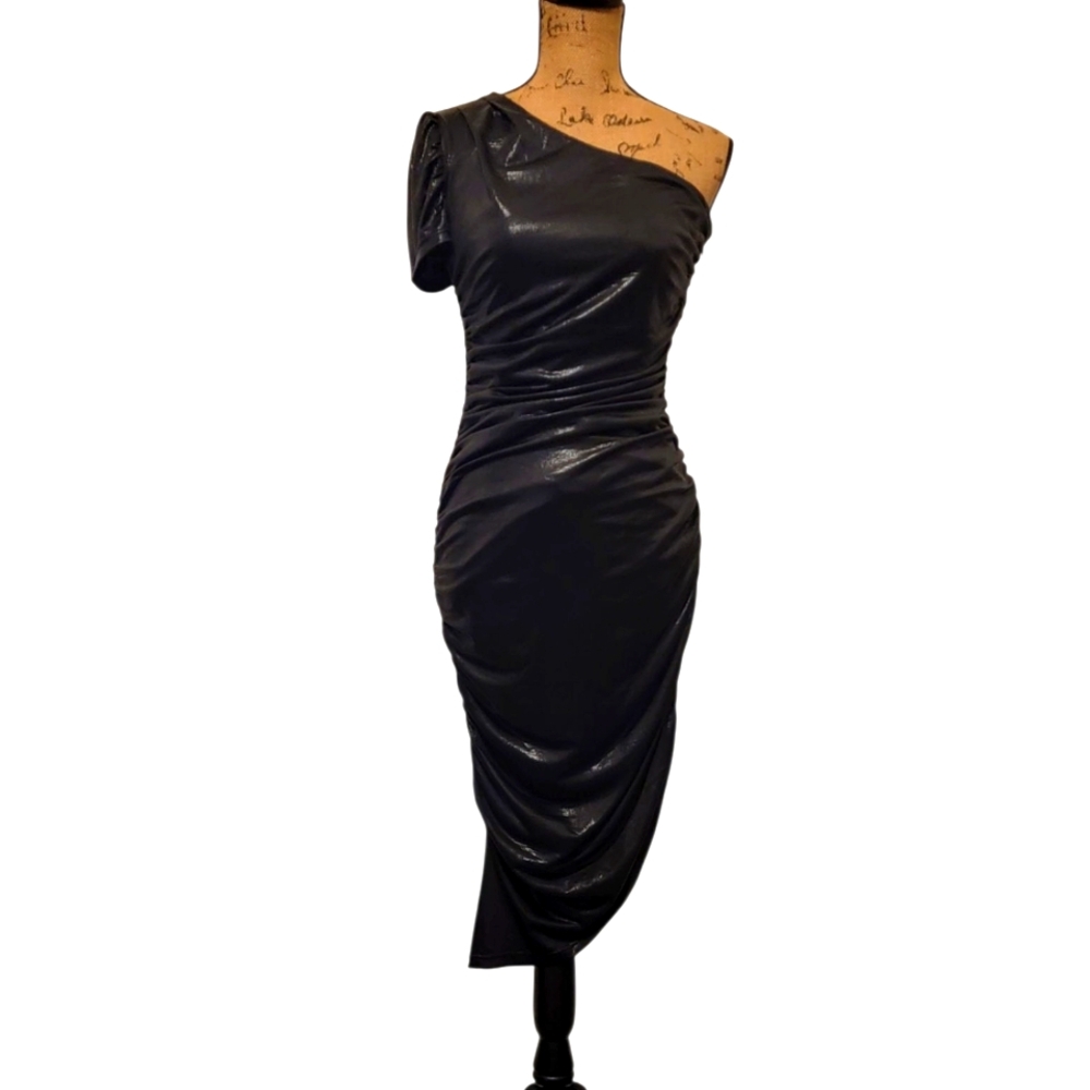 Lulus Faux Leather One-Shoulder Ruched Asymmetrical Midi Dress - Picture 3 of 12